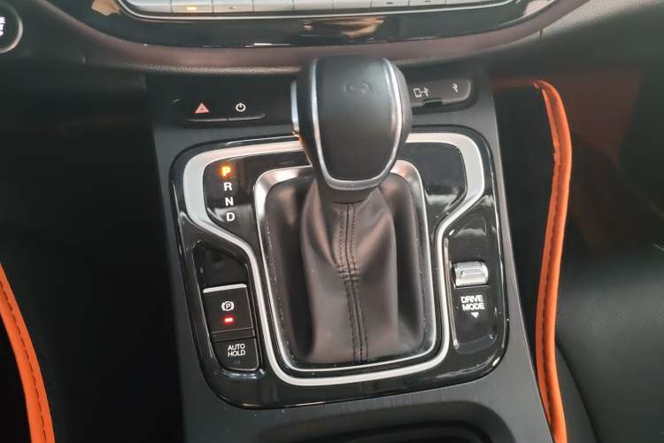 Used GAC Trumpchi M6 2021 PRO 270T DCT Luxury Edition Gear Lever