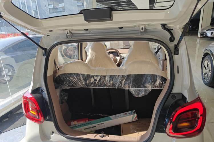 Used Wuling Hongguang MINIEV 2025 Four-Door Version Advanced Edition
