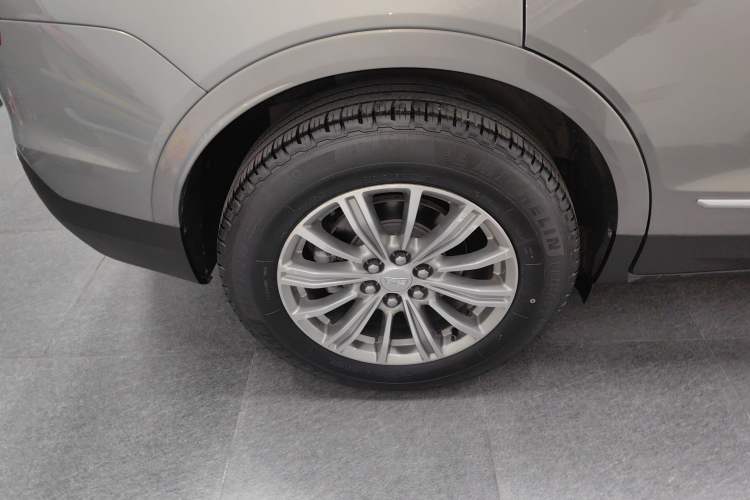 Used Cadillac XT5 2018 25T Luxury Model
