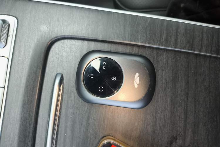 Used Chery Fengyun A8L 2025 1.5 TGDI 145 km Luxury Version
