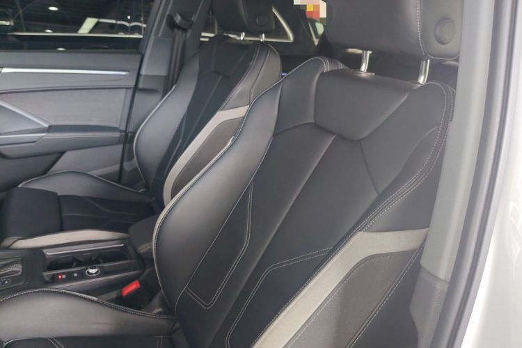 Used Audi Q3 2024 35 TFSI Fashion Dynamic Edition
