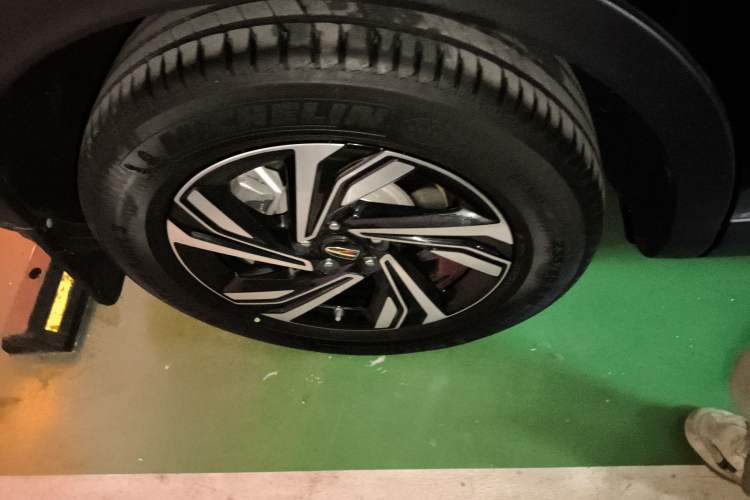 Used Hongqi HS5 2022 Revised Version 2.0T Smart Connect Flagship Edition