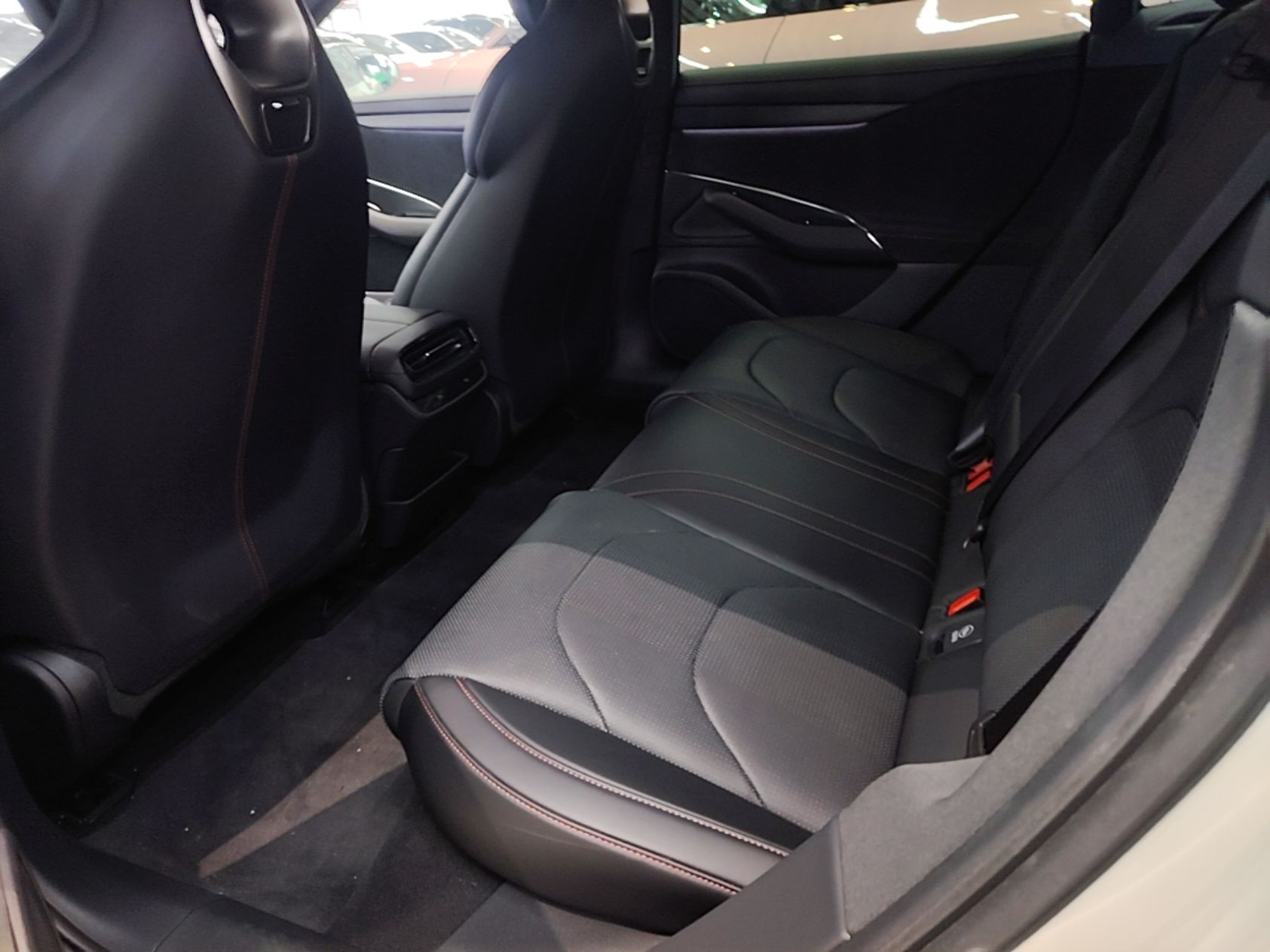 Xiaomi Auto SU7 2024 Rear-Drive Long-Range Intelligent Driving Version — снимка 20