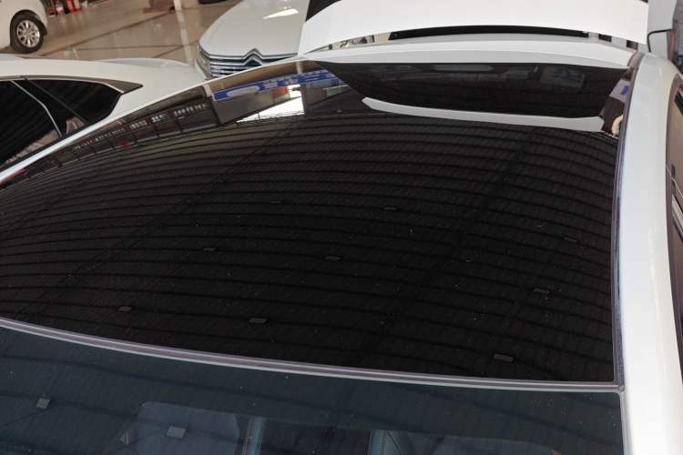 Used CHANGAN UNI-V 2022 1.5T Prestige Version Roof