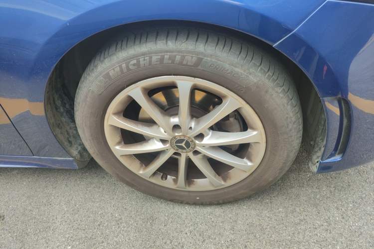 Used Mercedes-Benz A-Class 2021 A 200 L Sport Sedan Fashion Model Right Front Wheel Hub