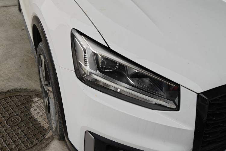 Used Audi Q2L 2020 35 TFSI Fashion Dynamic Model Right Front Headlight