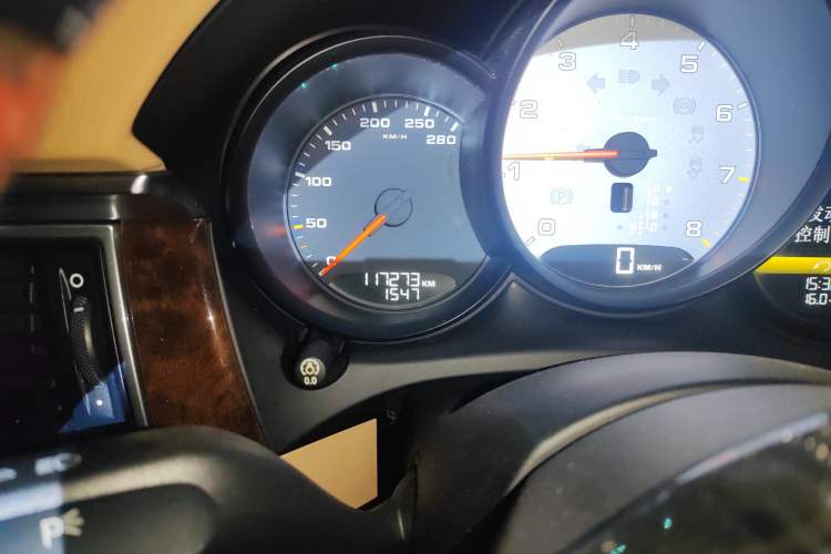 Used Porsche Macan 2014 Macan S 3.0T Odometer Close Up