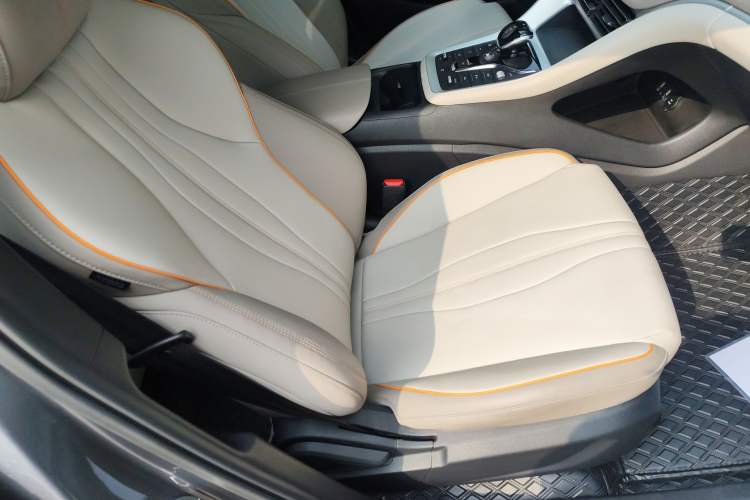 Used BYD Song Pro New Energy 2023 Champion Edition DM-i 71KM Leading Model Right Front Seat