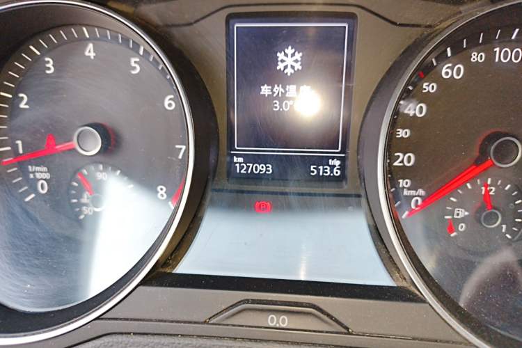 Used Volkswagen Magotan 2020 280TSI DSG Comfort Edition Odometer Close Up