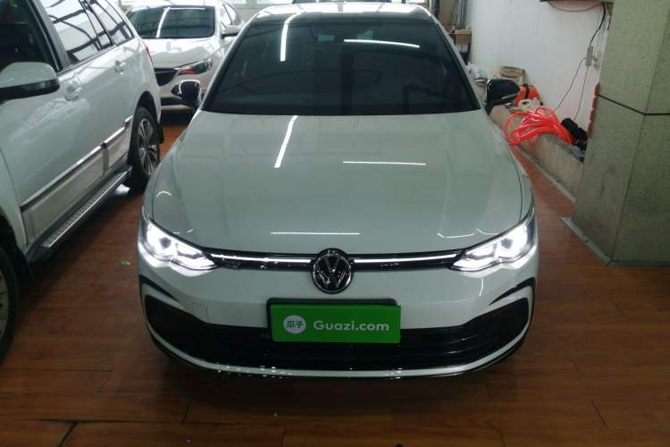 Used Volkswagen Golf 2023 Facelift 280TSI DSG R-Line Lite
