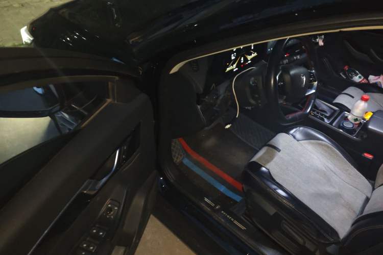 Used Bestune B70 2023 3rd Generation 1.5T Automatic Enjoyment Version 70th Anniversary Edition
