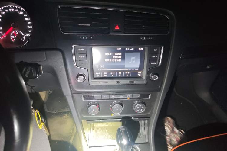 Used Volkswagen Golf 2017 1.6L Automatic Comfort Million-Vehicle Anniversary Edition