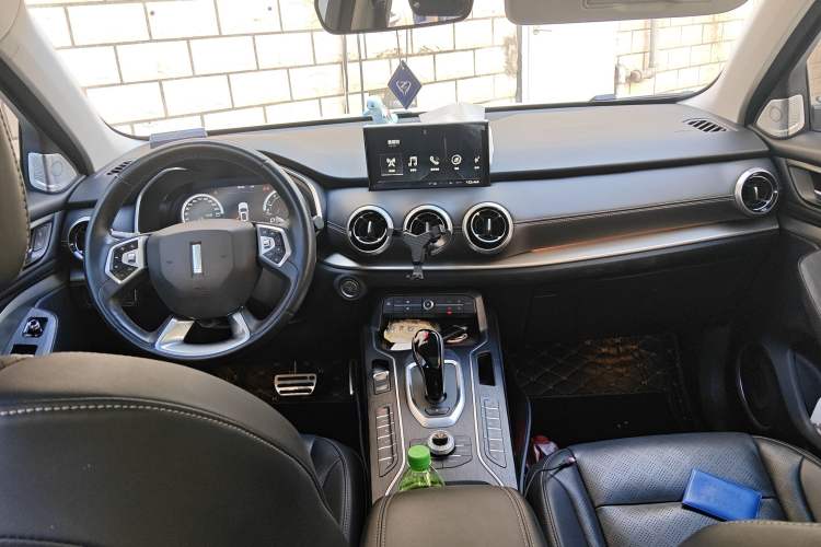 Used Wey VV6 2018 2.0T Two-Wheel Drive Flagship Version China V Standard
