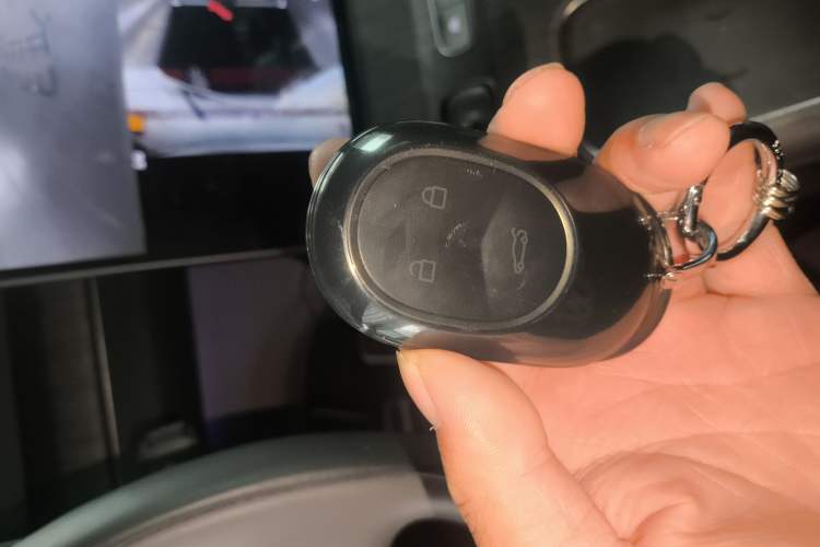 Used Nio ES7 2022 75 kWh Vehicle Key