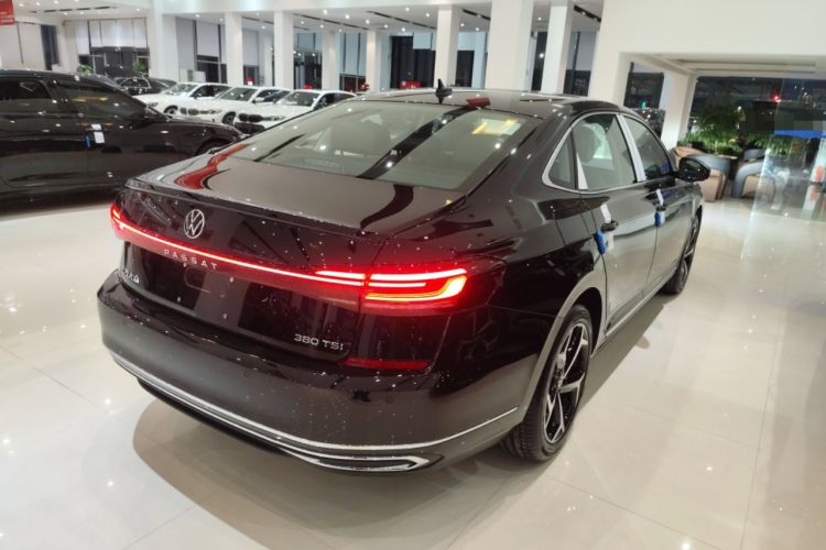 Used Volkswagen Passat 2026 Model, Outstanding 380TSI Xingkong Longteng Edition