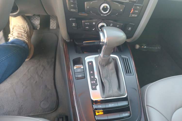 Used Audi A4L 2013 35 TFSI Automatic Comfort Model
