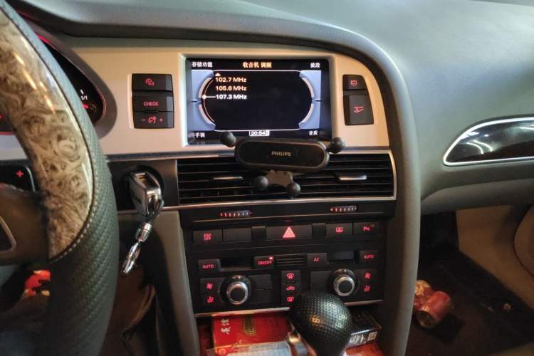 Used Audi A6L 2011 2.0 TFSI Automatic Standard Edition Audio And AC Panel