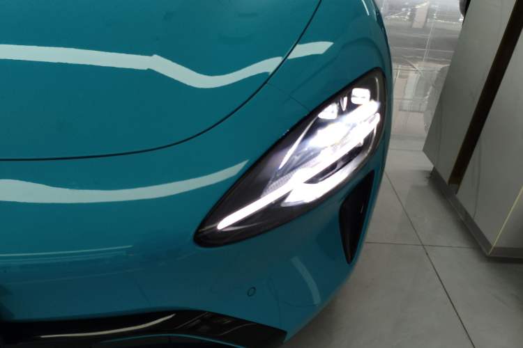 Used Xiaomi Auto SU7 2024 Rear-Drive Standard Founder Edition
