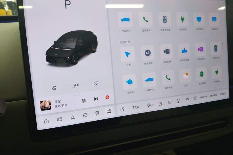 Used Li Auto Li Auto i6 2025 Model Four-Wheel-Drive Standard Type
