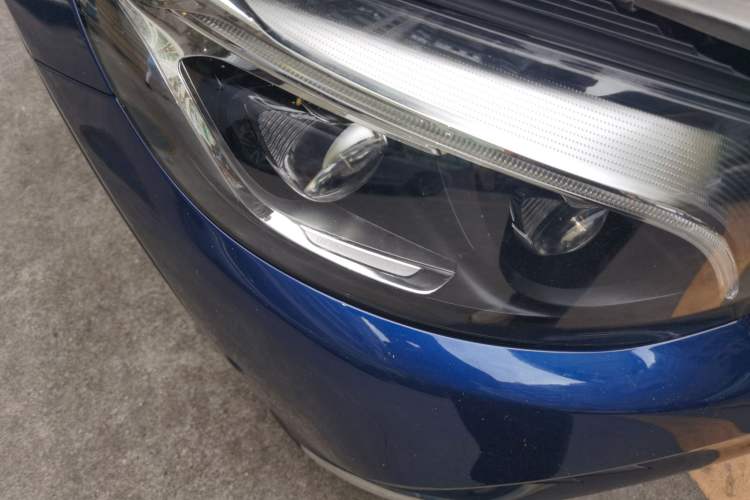 Used Mercedes-Benz GLC 2018 GLC 300 4MATIC Sport Edition Right Front Headlight