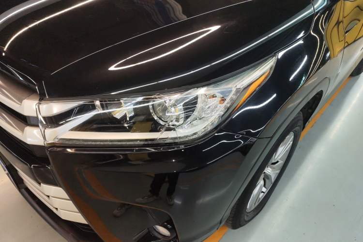 Used Toyota Highlander 2018 2.0T Two-Wheel Drive Elite Edition 5 Seats Emission Standard China V
