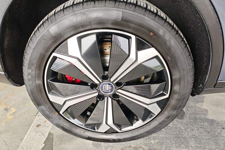 Used BYD Tang New Energy 2022 EV 730KM Luxury Model
