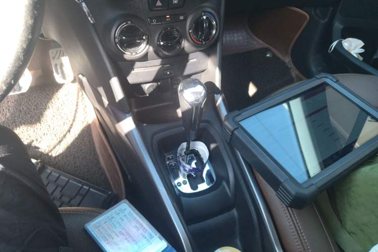 Used Peugeot 2008 2015 1.6L Automatic Playcool Edition
