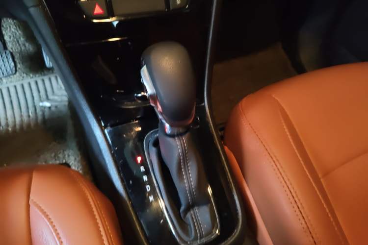 Used Buick Encore 2017 18T Automatic Two-Wheel Drive Urban Fashion Model Gear Lever