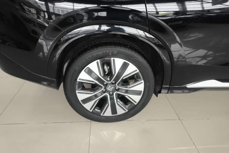 Used Landian E5 PLUS 2026 Model 165km Long-Range First-Adoption Version Ultra 5-seater
