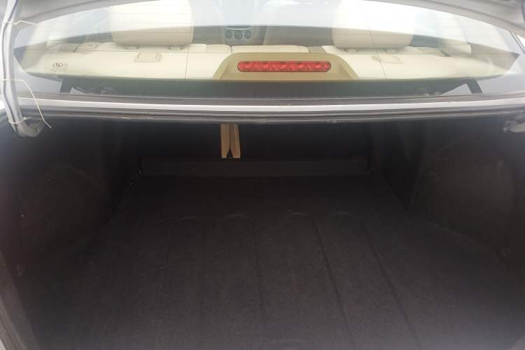 Used Buick Excelle 2013 1.5L Automatic Classic Model Trunk