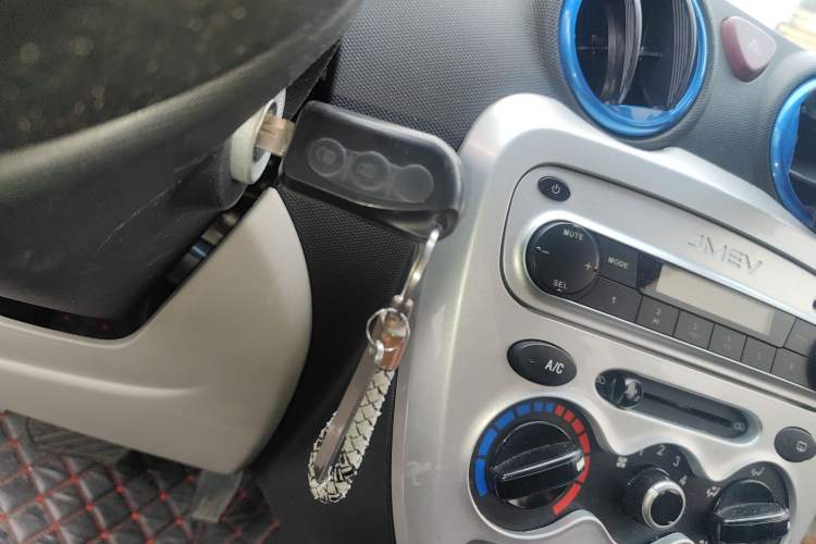 Used JMEV E200L 2018 E200L Standard Model (250 km)
