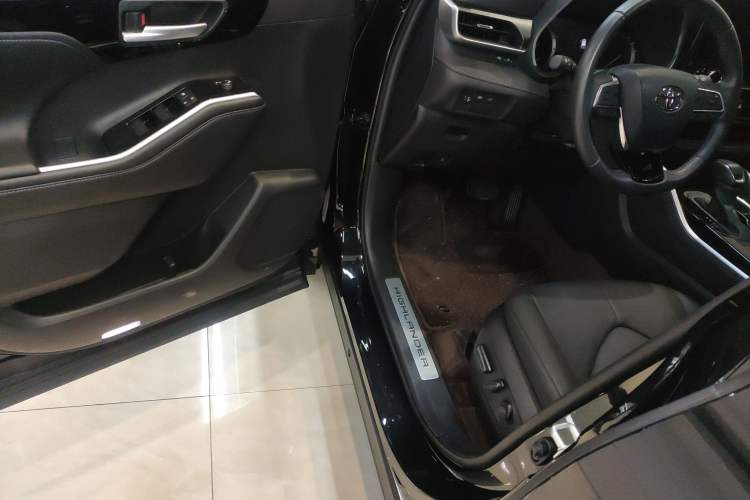 Used Toyota Highlander 2022 380T 4x4 Luxury Edition 7 Seats