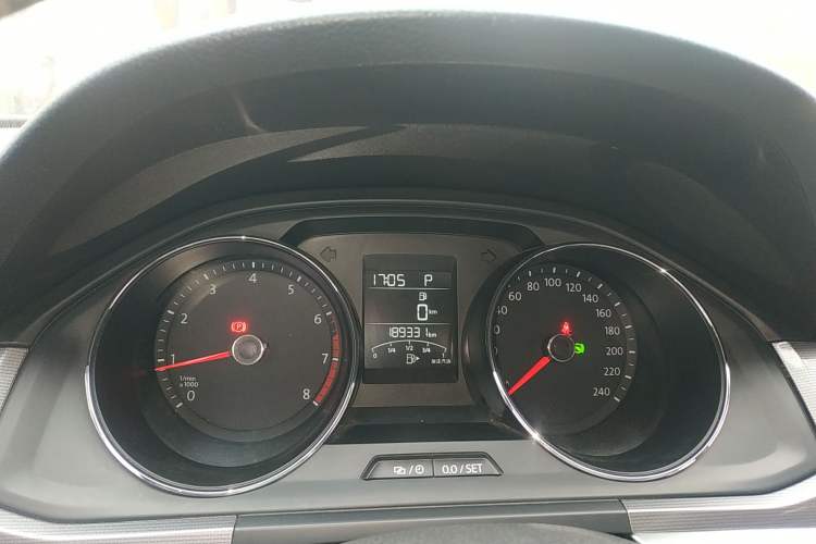 Used Volkswagen Bora 2016 1.6L Automatic Fashion Model
