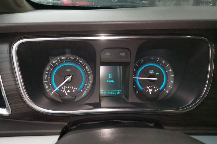 Used Buick GL8 2013 3.0L XT Luxury Business Flagship Edition Instrument Cluster