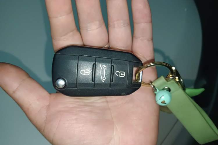 Used Citroen C4 Sega 2016 1.6L Automatic Luxury Model
