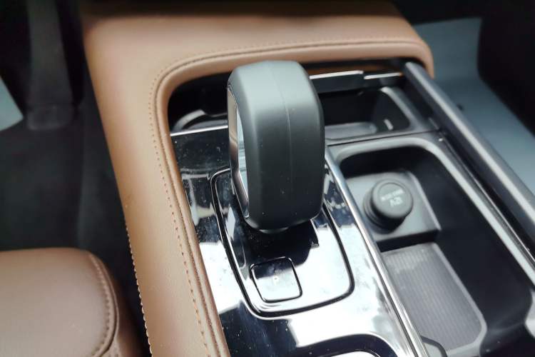 Used Volvo S90 2025 B5 Zhiyi Luxury Edition
