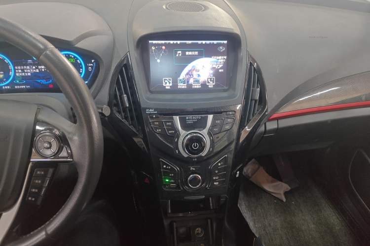 Used BYD Qin New Energy 2014 1.5T Cool Black Knight Flagship Model Audio And AC Panel