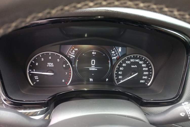 Used Cadillac XT5 2018 25T Luxury Model