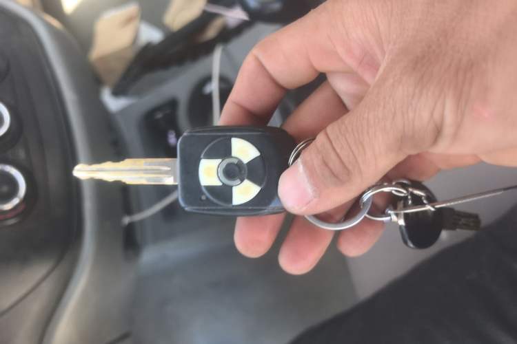 Used FORTHING Lingzhi 2014 M3 1.6L 7-seater Standard Model
