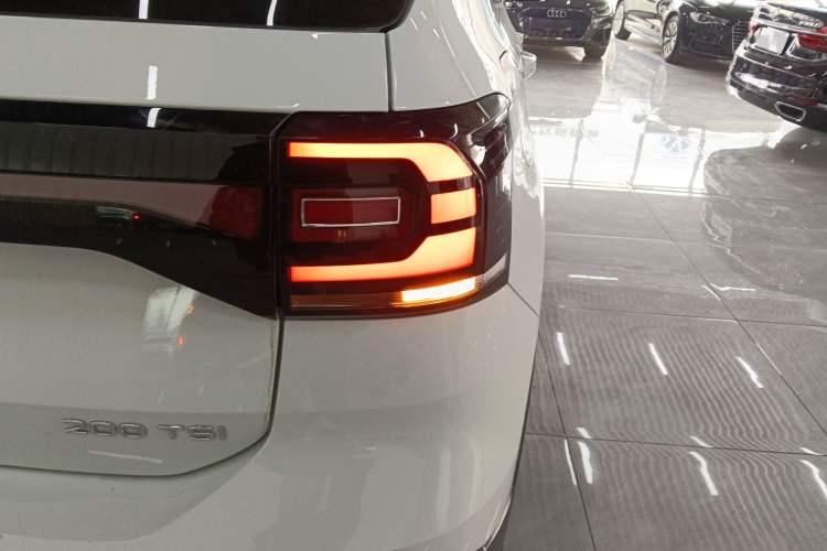 Used Volkswagen Tacqua 2023 200TSI DSG Joy-Connect Edition
