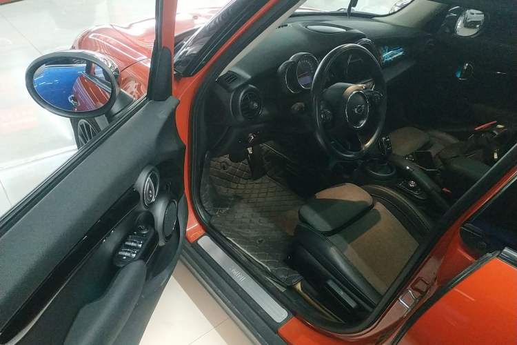 Used MINI MINI 2018 1.5T COOPER Classic Edition Five-Door Version