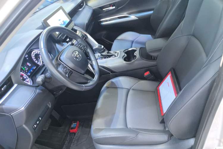 Used Toyota Venza 2023 2.0L CVT Two-Wheel Drive Luxury Edition
