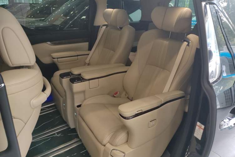 Used Toyota Vellfire 2021 Crown Dual-Engine 2.5L HV Supreme Edition
