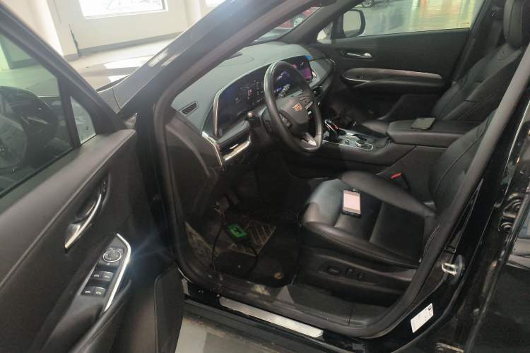 Used Cadillac XT4 2024 28T Two-Wheel-Drive Luxury Version
