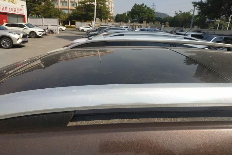 Used Roewe RX5 2016 20T Two-Wheel Drive Automatic Internet Smart Edition
