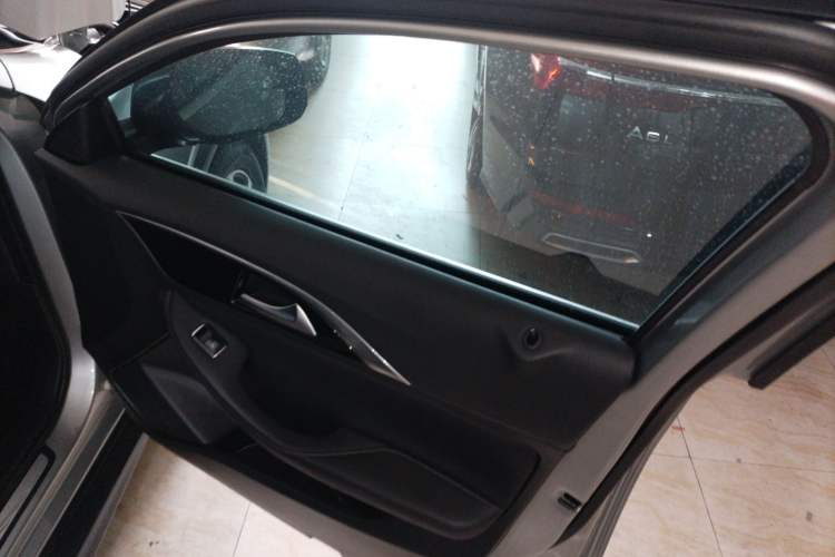 Used Infiniti QX30 2017 1.6T Two-Wheel-Drive Sport Edition
