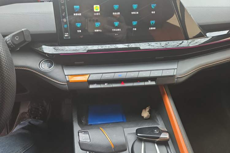 Used CHANGAN UNI-V iDD 2023 ZhiDian iDD 1.5T 113km ZhiKu Model