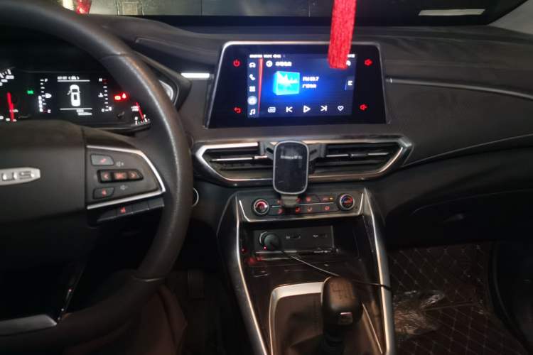 Used SAIC MAXUS G50 2021 1.5T Manual Touring B Audio And AC Panel