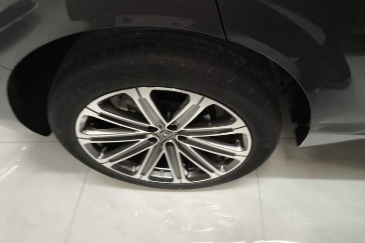 Used CHANGAN UNI-K 2021 2.0T Prestige Edition Right Rear Wheel Hub