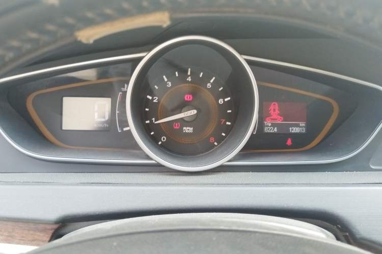 Used Roewe 550 2013 550S 1.8L Manual Qiyi Edition